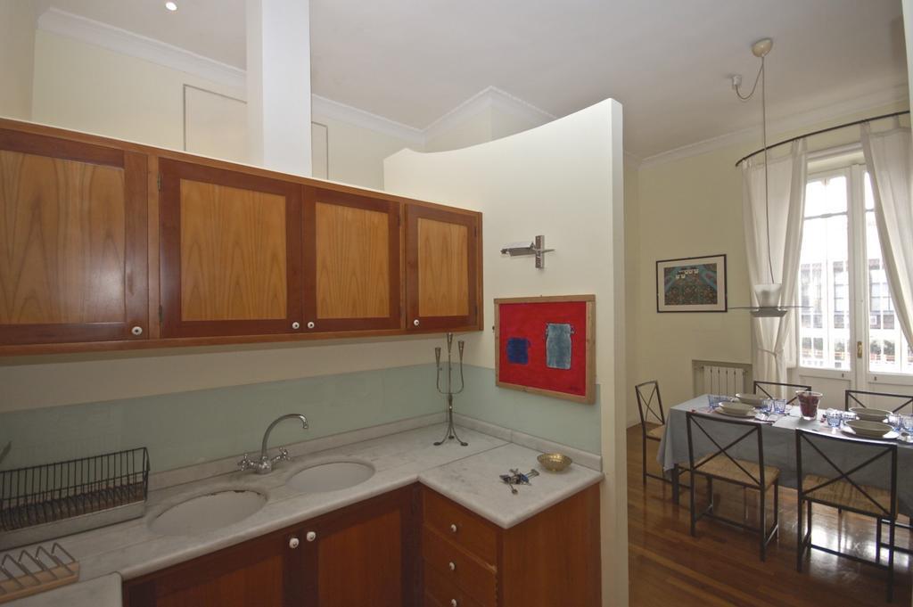 House And The City - Colosseum Apartments Rome Room photo